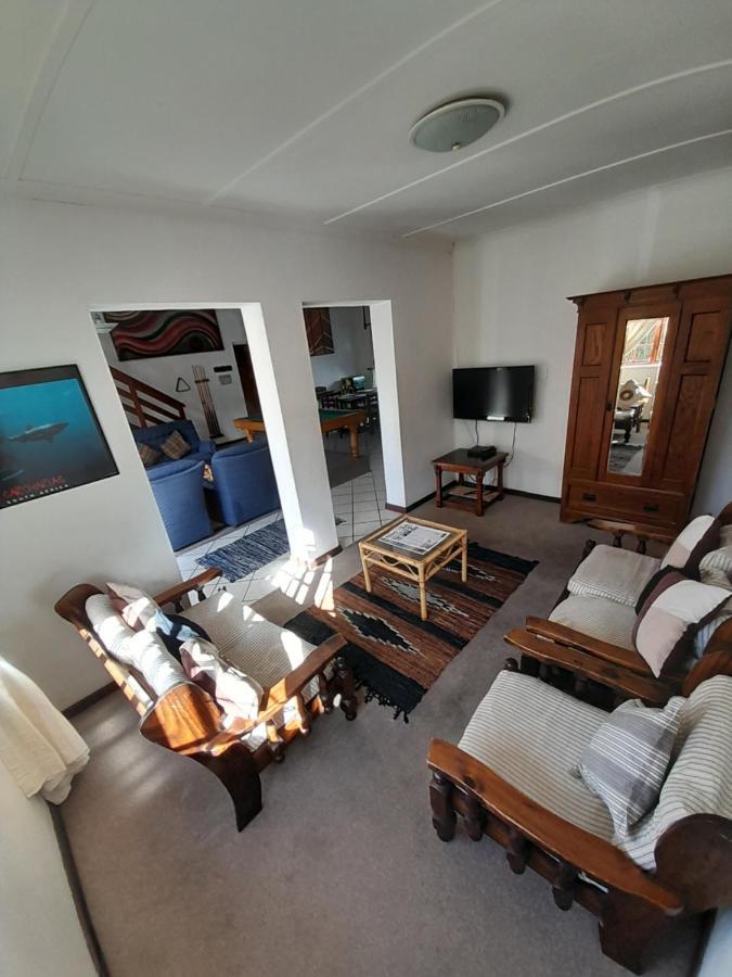 Whalers Guest House Hermanus Bagian luar foto